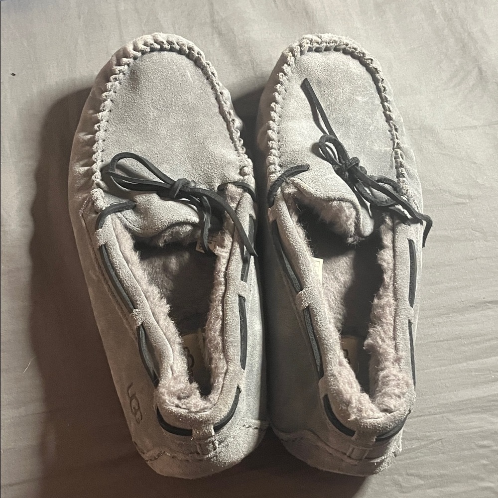 UGG Light Gray Suede Moccasins with Black Laces men’s 11 never worn